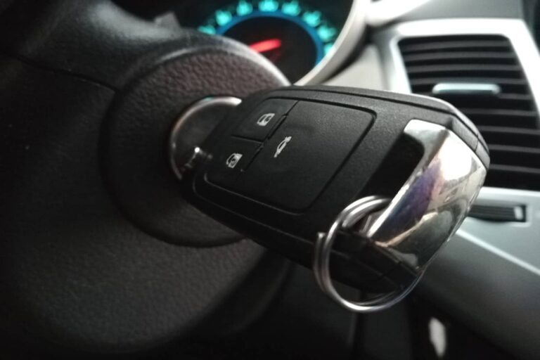 Automotive locksmith